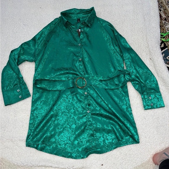 BloggerLove Dresses & Skirts - Satin Emerald Shirt Dress with Belt